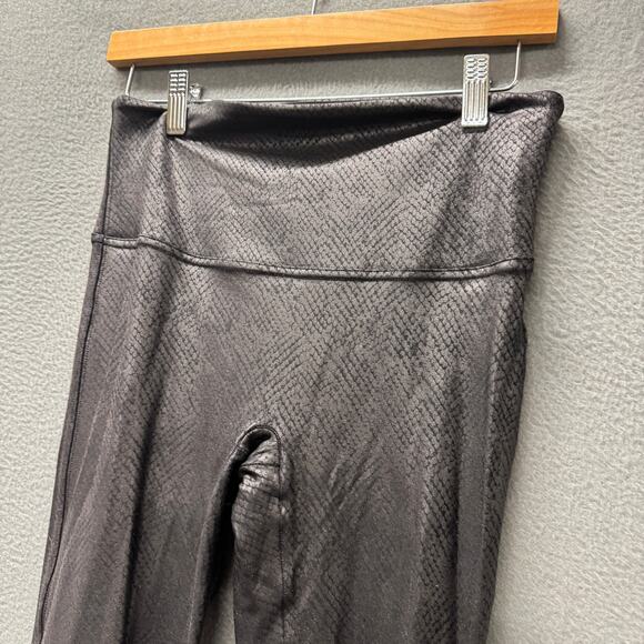 Spanx Leggings Womens Large Faux Leather Black Reptile Print 27" Inseam - Picture 7 of 11